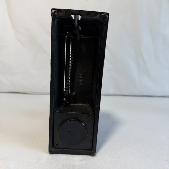 VTG Mechanical Cast Iron Jumping Monkey Coin Bank Works and in Good Condition!! - Picture 5 of 9